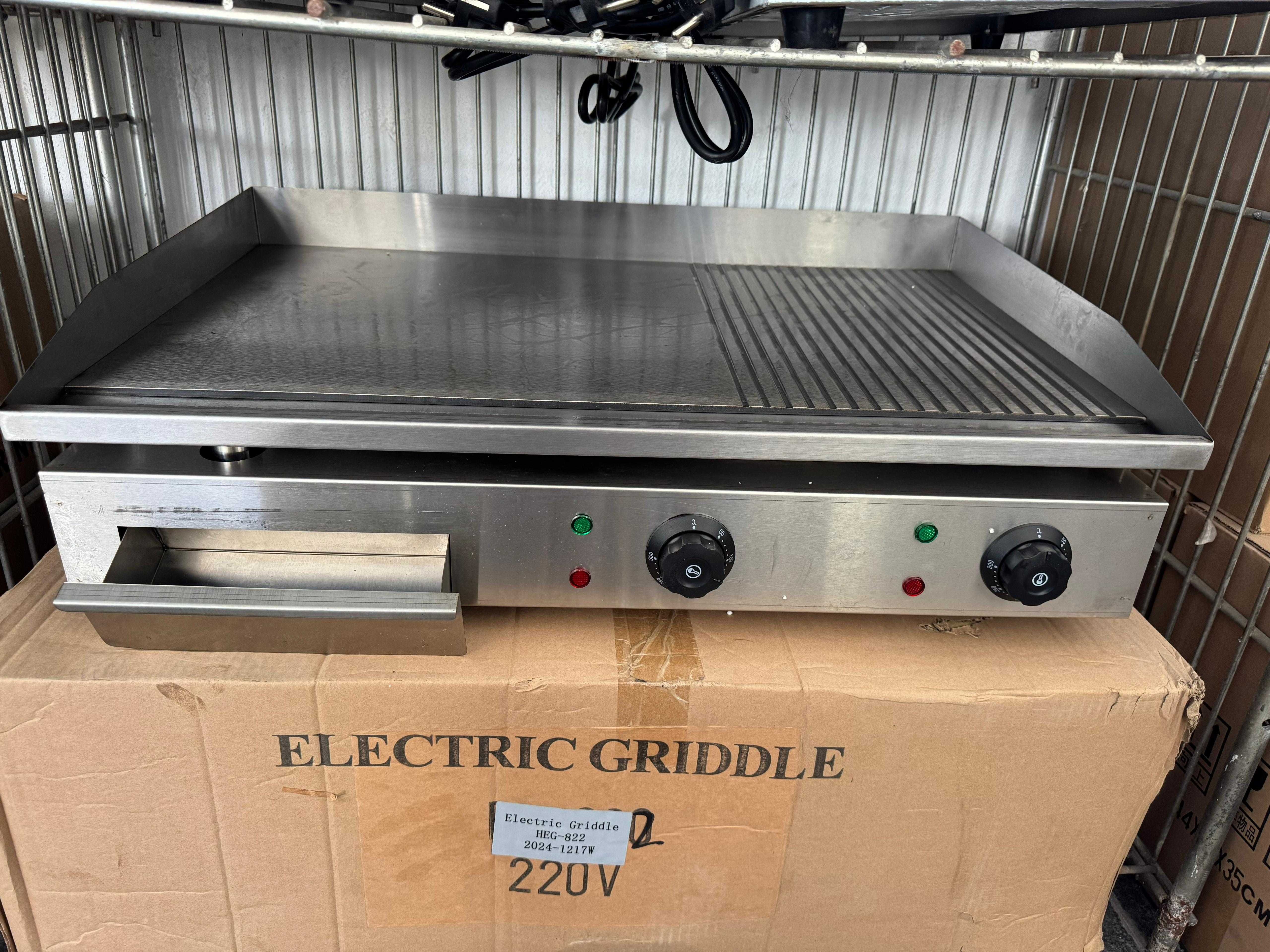 ACM1611 - Frytop Grelhador Elétrico Chapa Mista - NOVO