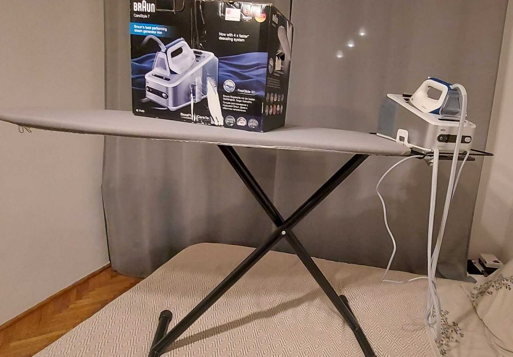 Продається праска Braun