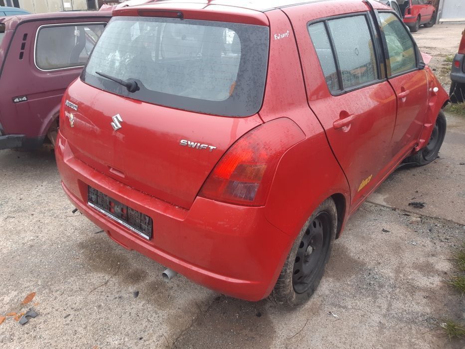 Suzuki Swift części blacharskie lakier nr ZDF, silnik, skrzynia