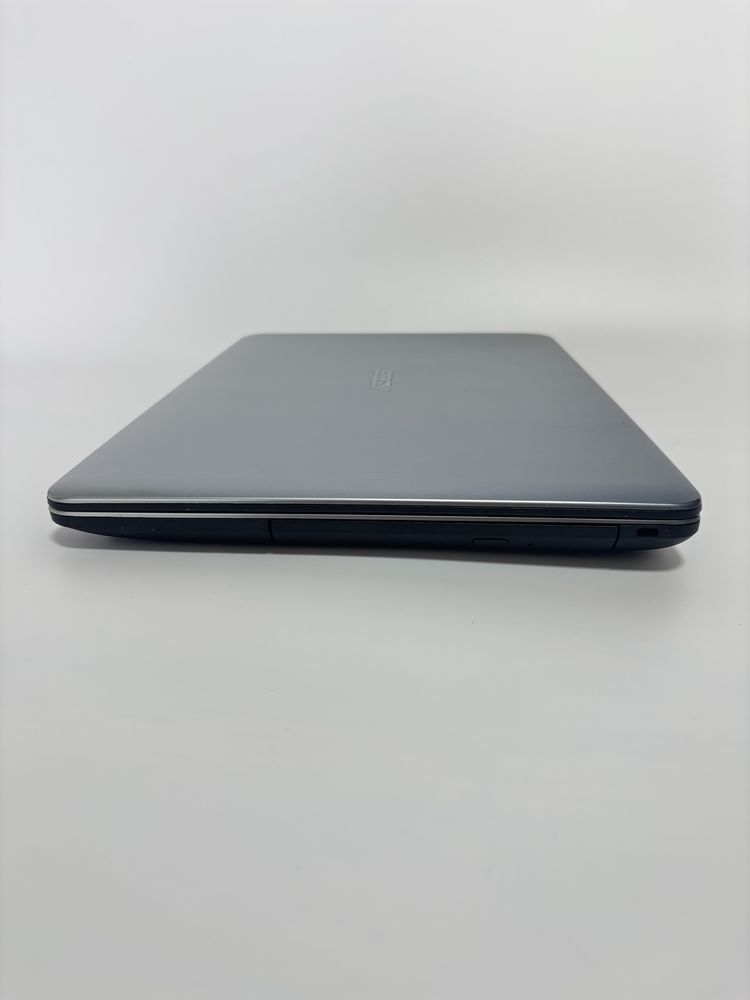 Ноутбук Asus F541U