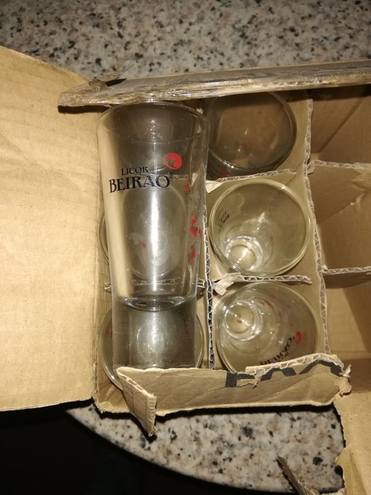 Varios Copos e de vários tamanhos