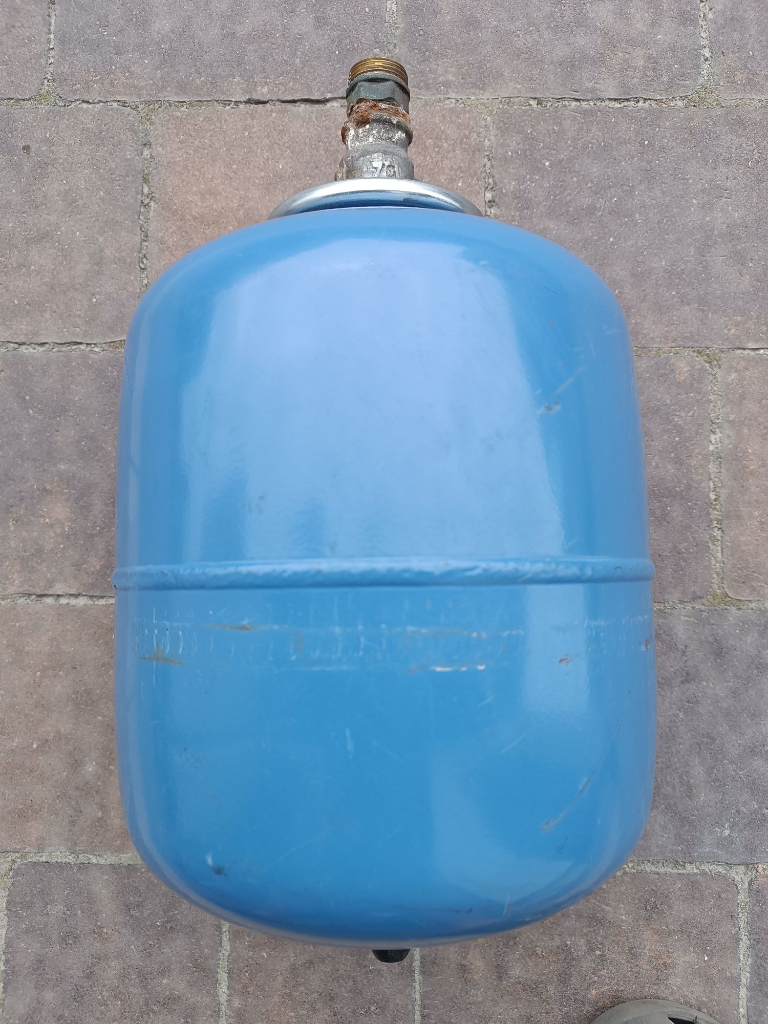 Zbiornik buforowy Reflex refix DE 8l