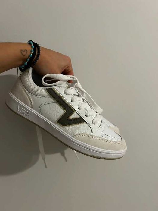 Buty sportowe Vans rozmiar 37.