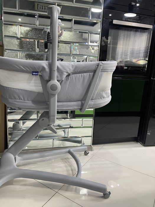 Chicco baby hug air (na gwarancji) +materac z prześcieradełkiem