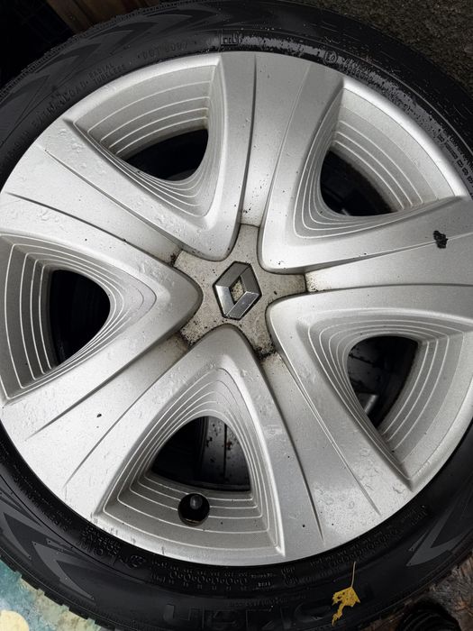 Koła zimowe Nokian 195/55 R16 91H XL – stalowe felgi Renault