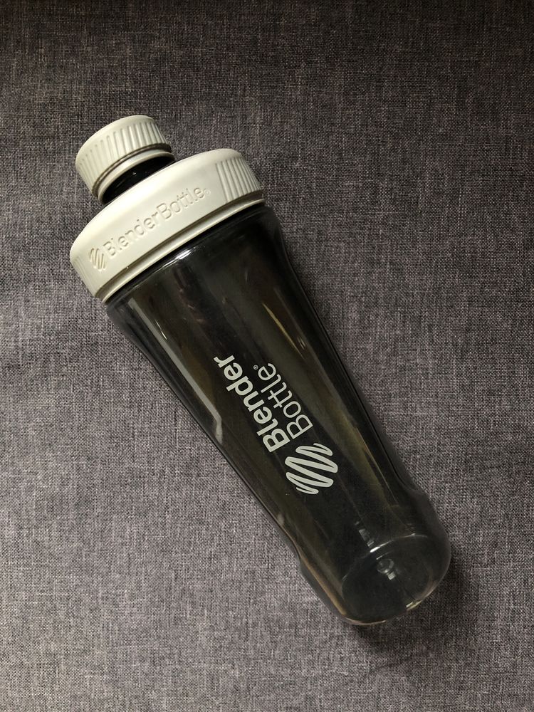Шейкер/бутылка для воды, смузи, спортивных напитков BlenderBottle