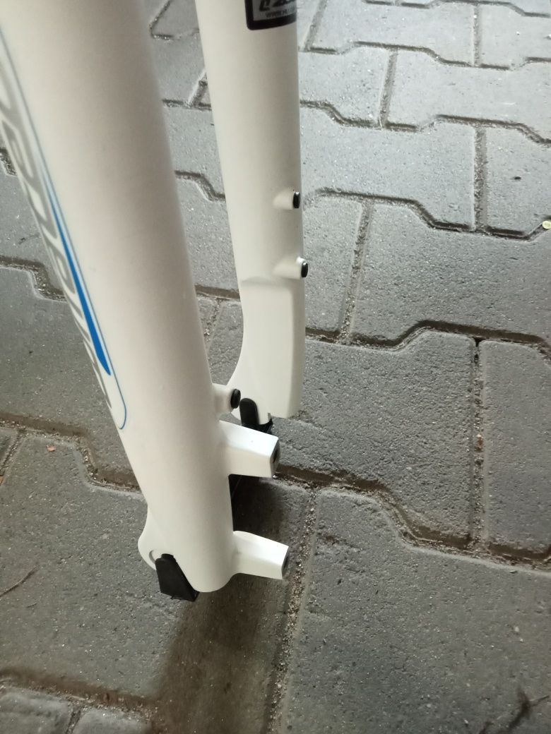 Nowy amortyzator zoom corratec pod koła 28 pod tarcze