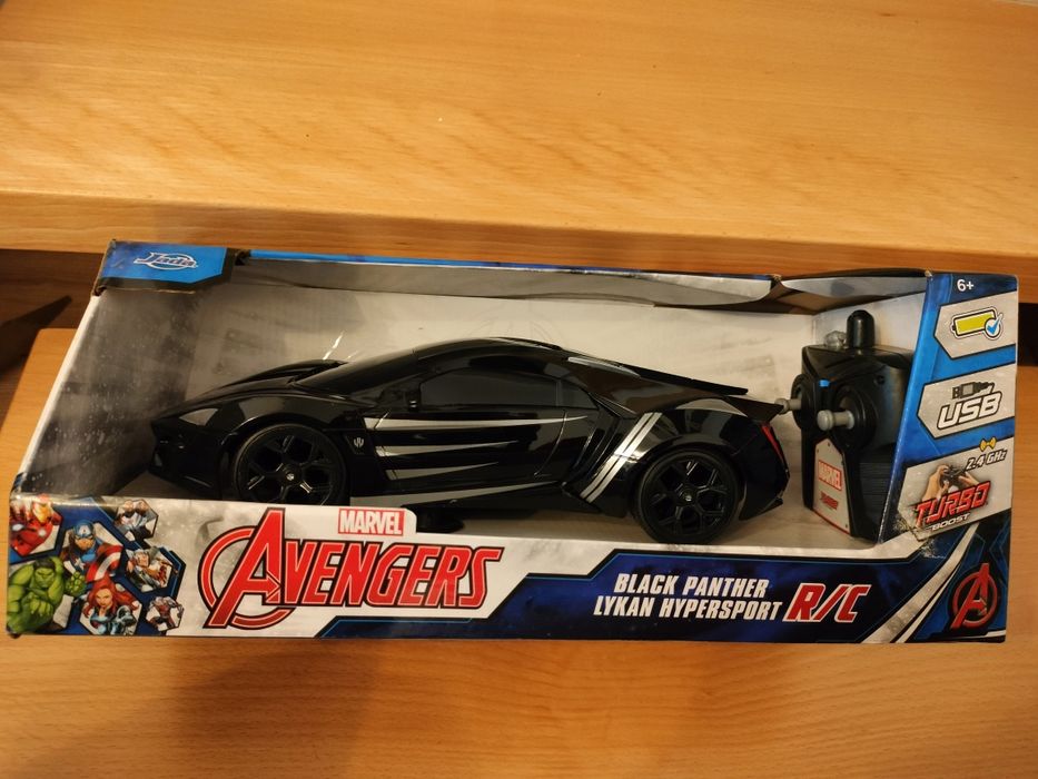 Avengers Black Panther, Lykan Hypersport R/C,1/16, na radio.