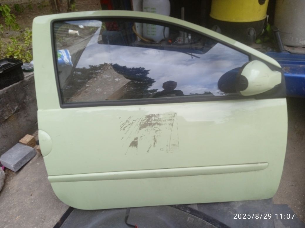 Drzwi prawe twingo 2