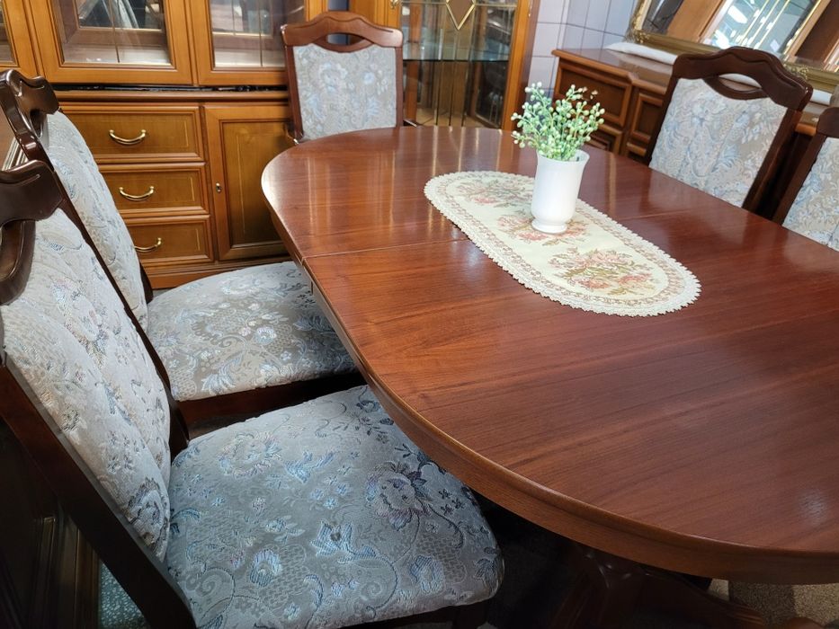 Stół rozkładany owal kolor orzech ciemny z 6 krzesłami