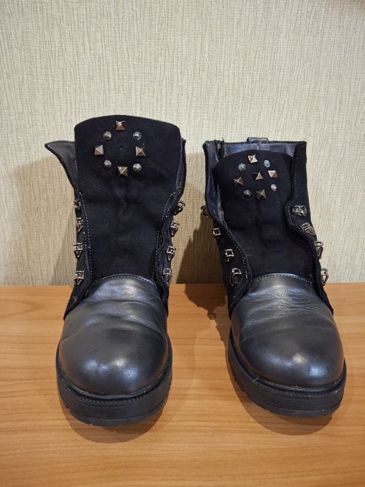 Зимові ботинки на дівчинку