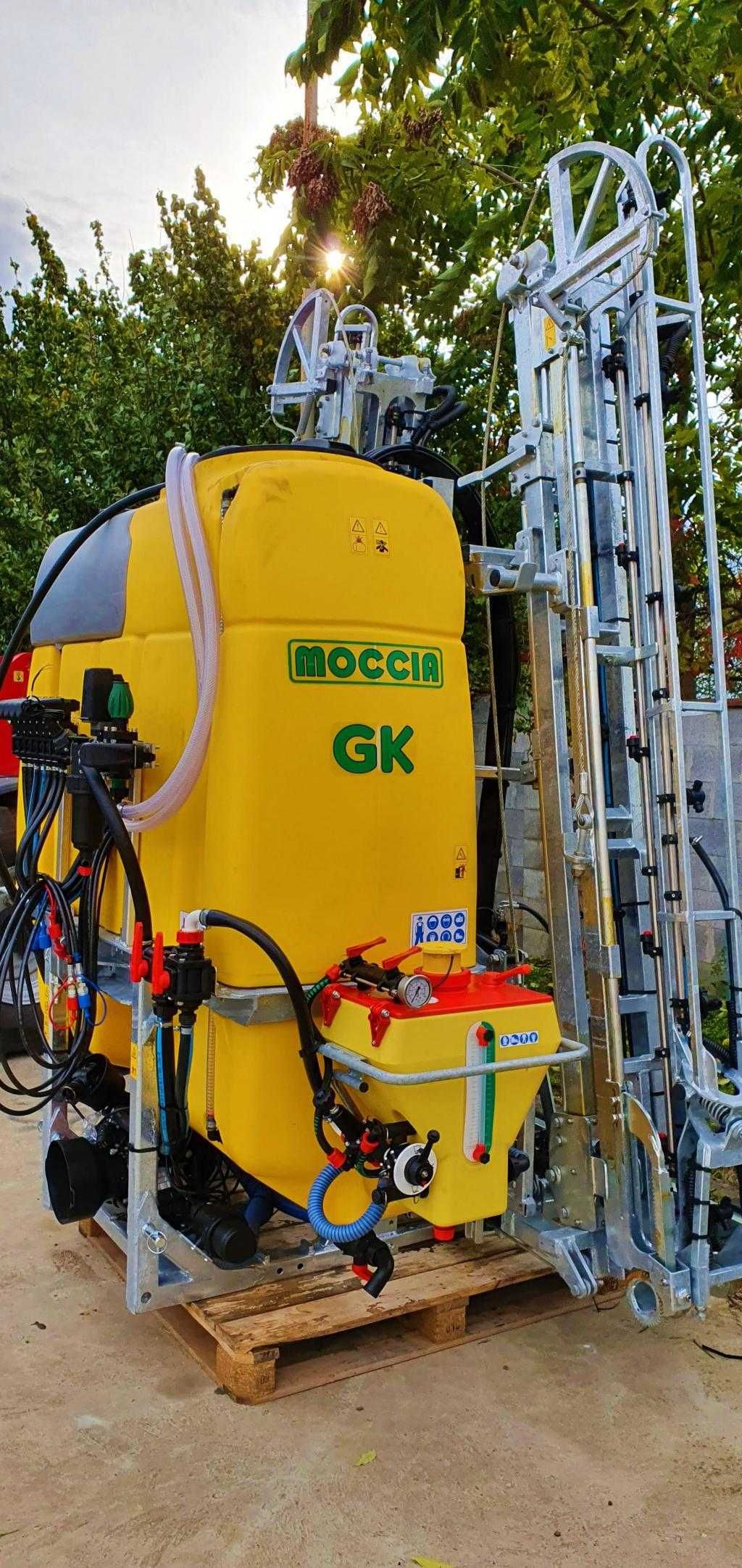 Обприскувач навісний Італія Moccia 1000л 15м з Bravo 400S оприскувач