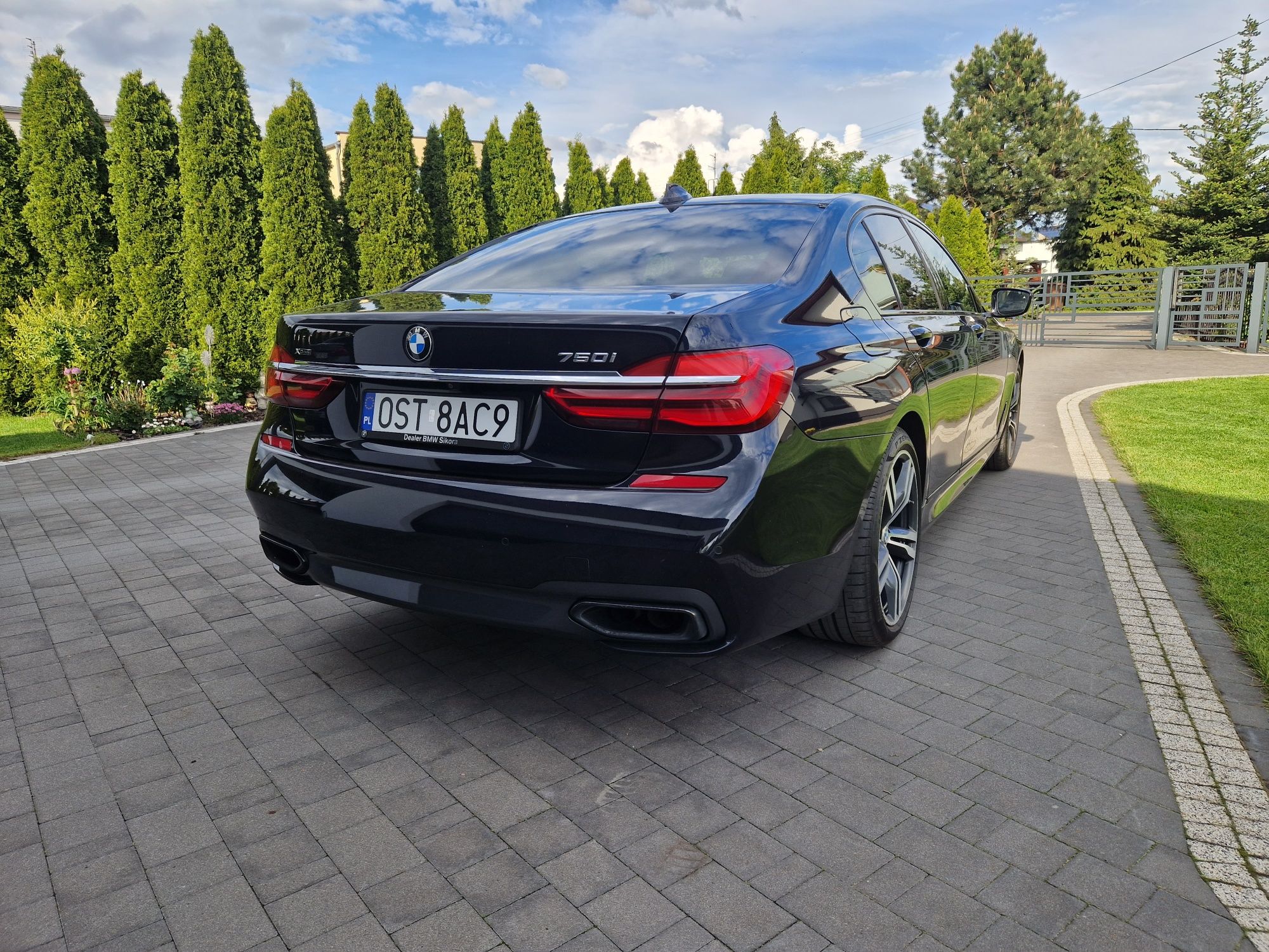 Bmw 750i polski salon bezwypadkowe M pakiet