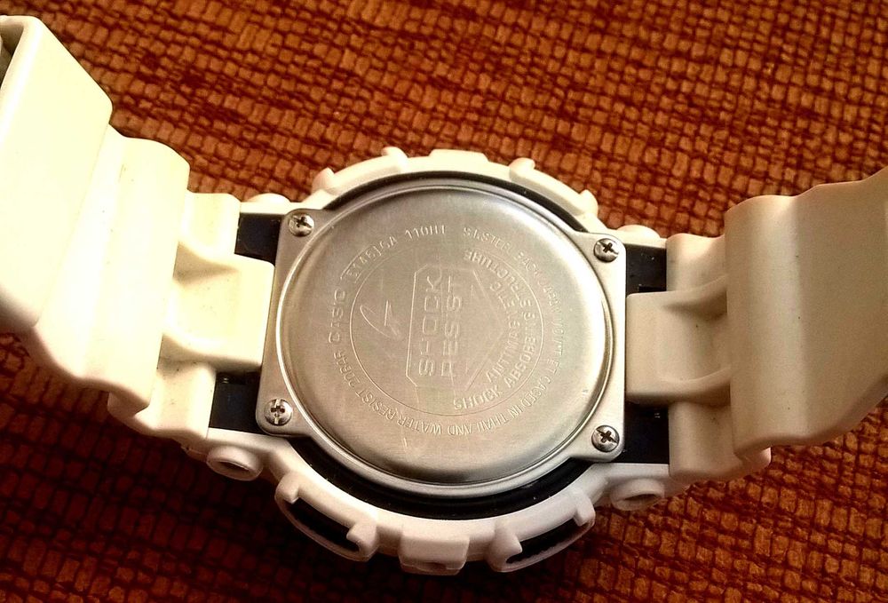 CASIO G SHOCK GA 110  biały oryginalny idealny stan