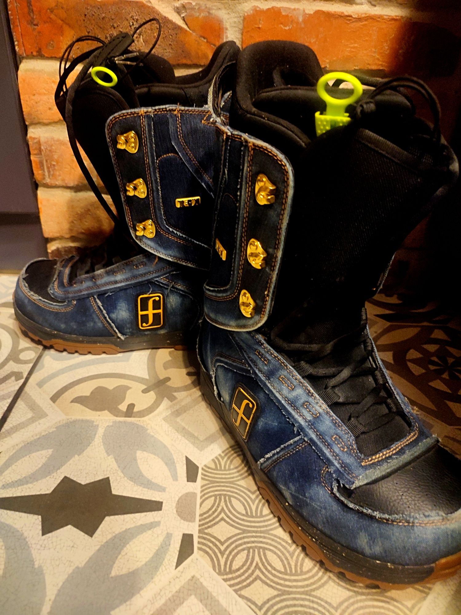 Forum Recon Jeans Special Edition 44 rozm buty snowboardowe