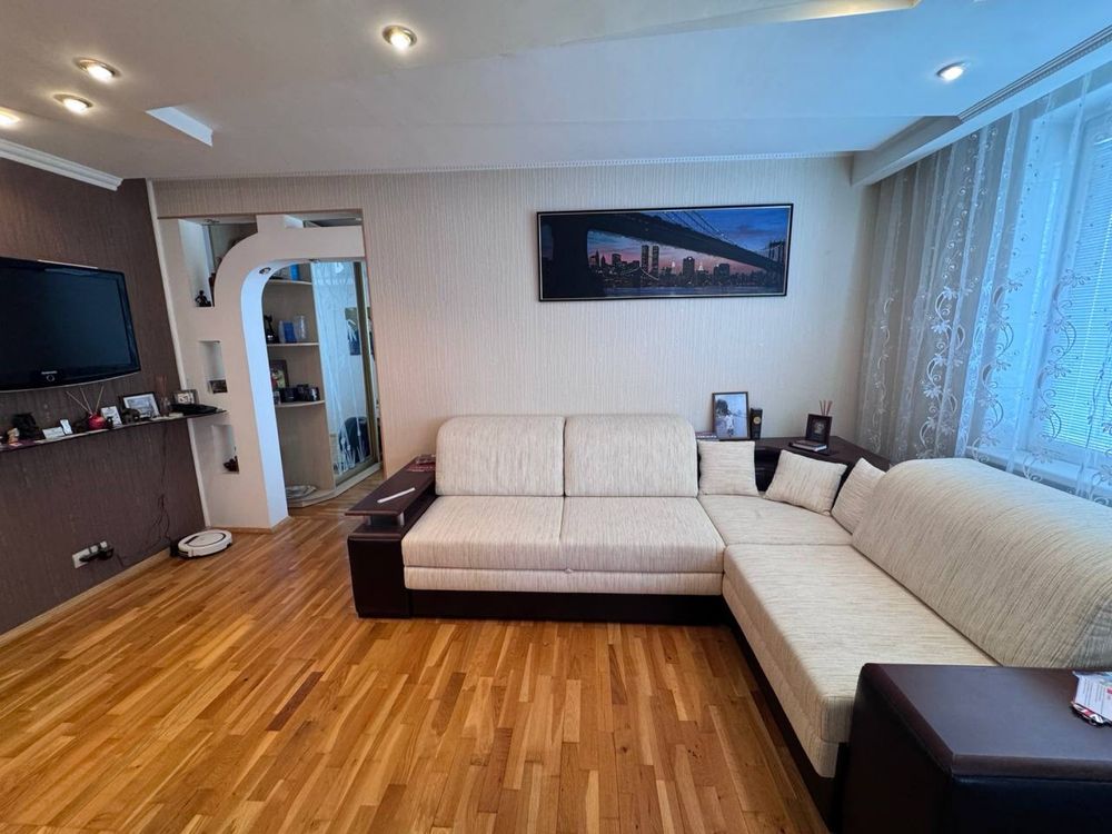 Продам 2х к квартиру, улица Саперна ,30 с хорошим ремонтом( код 88048
