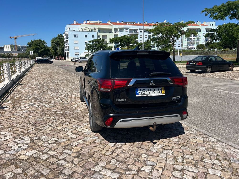 Mitsubishi Outlander 2.4 PHEV Instyle