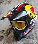 Kask RedBull rozm. M+gogle,