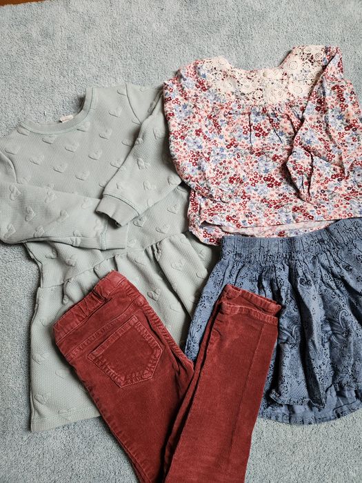 Zestaw ubranek HM na jesień sukienka bluzka sztruksy spodniczka r.110