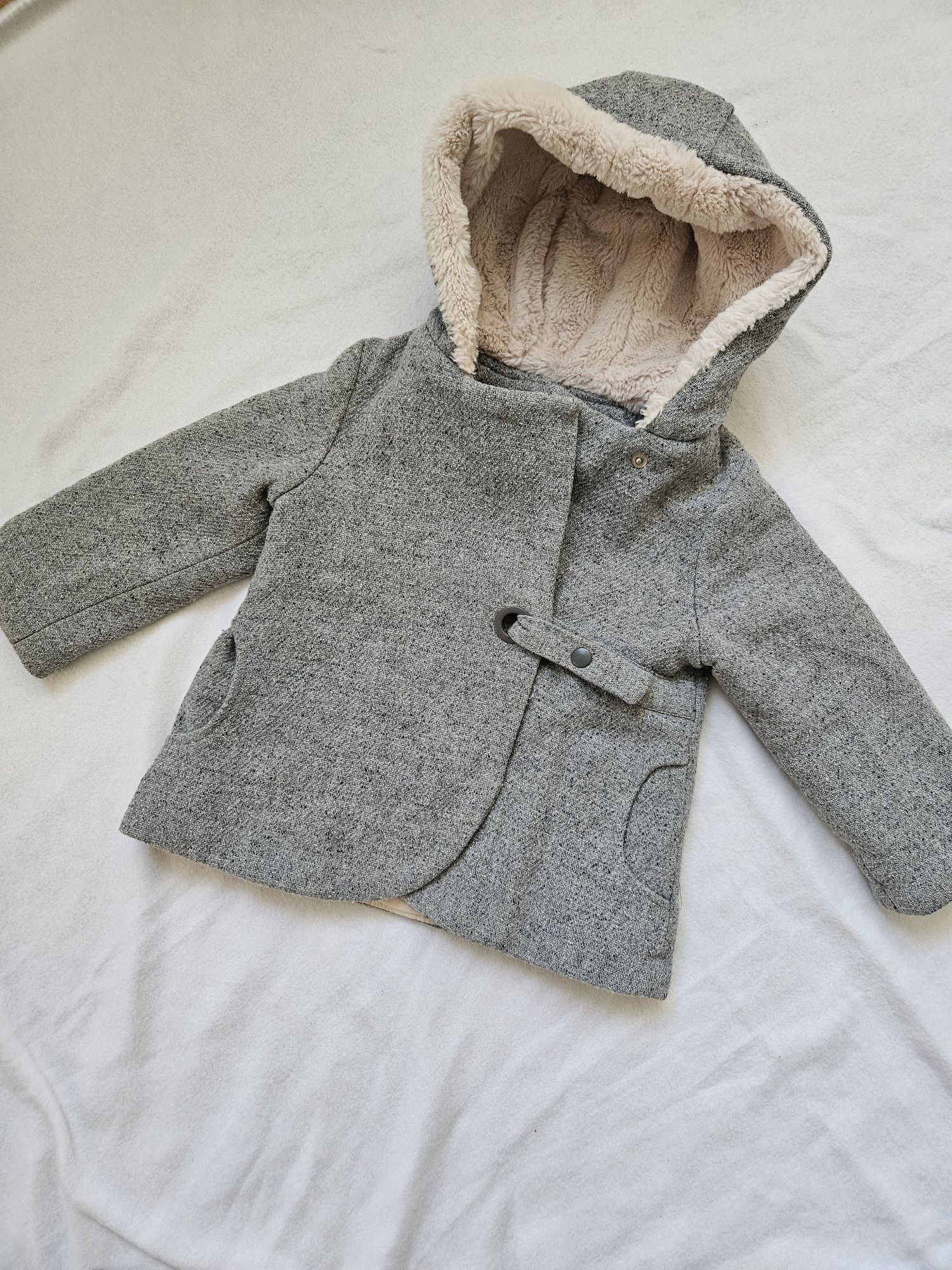 Дитяче пальто/ куртка для дівчинки  Zara 2-3р