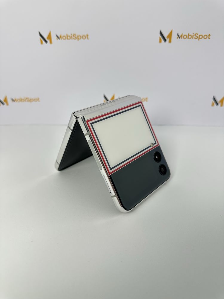 Samsung Galaxy Flip3 256GB “THOM BROWNE” Neverlock!