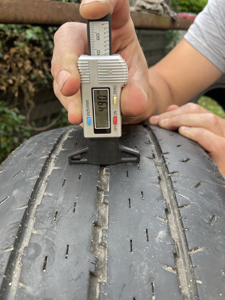 Opony Nokian  235/65R16C 2szt Lato