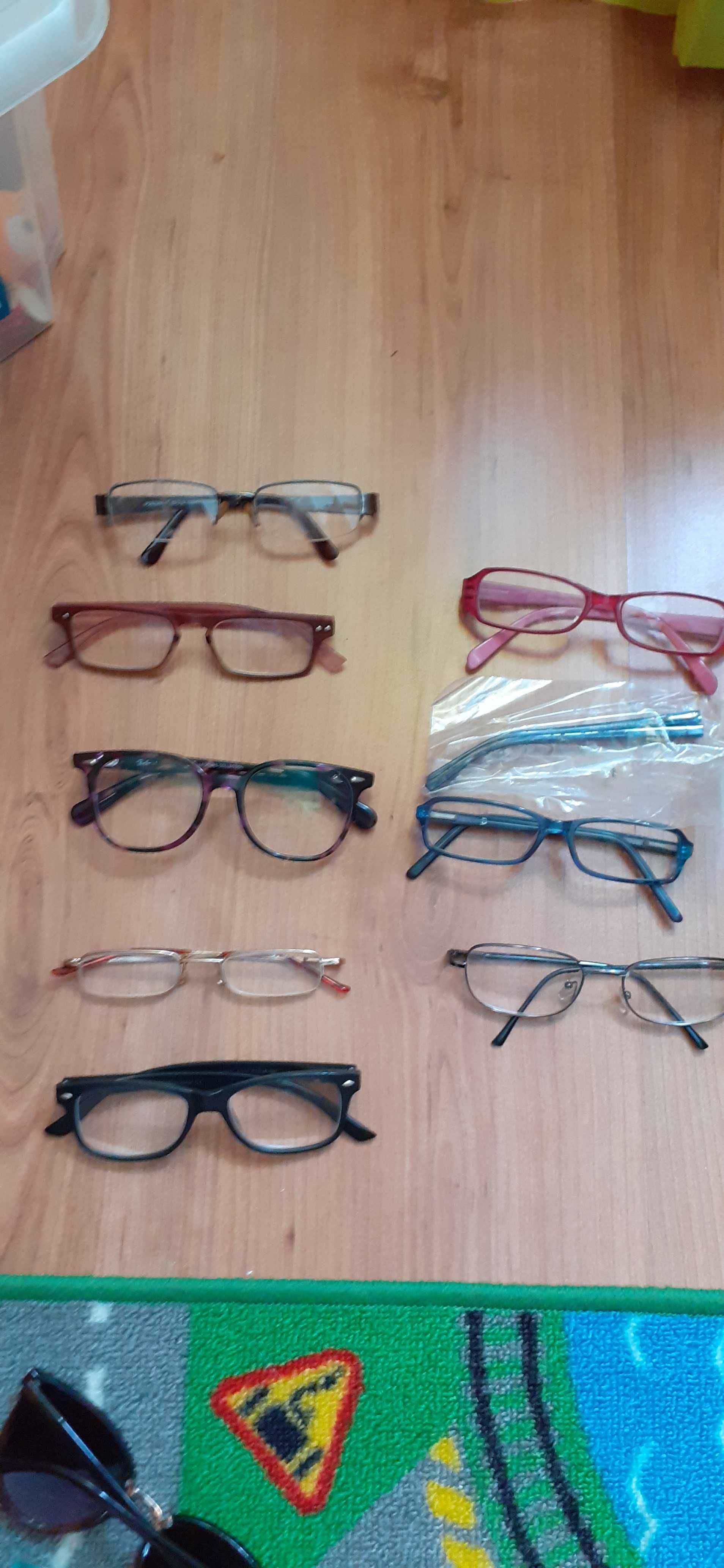 Varios armacoes de oculos