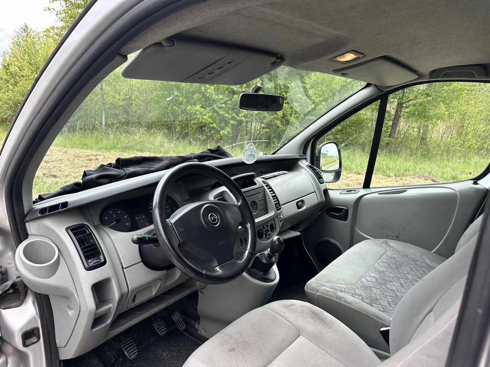 Opel Vivaro 2.5CDTI 145KM 2006r L1H1 Możliwa zamiana