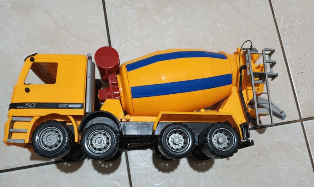 Auto betoniarka budowlana 39 cm