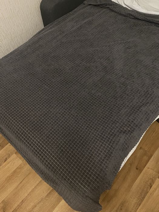 Продам плед-покривало сірого кольору/покривало/ковдра