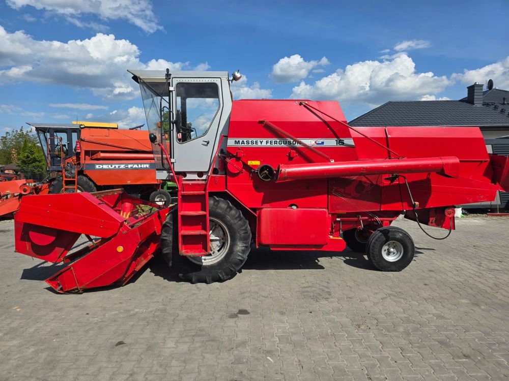 Комбайн зернозбиральний Massey Ferguson 16. Майсей Фергусон 16