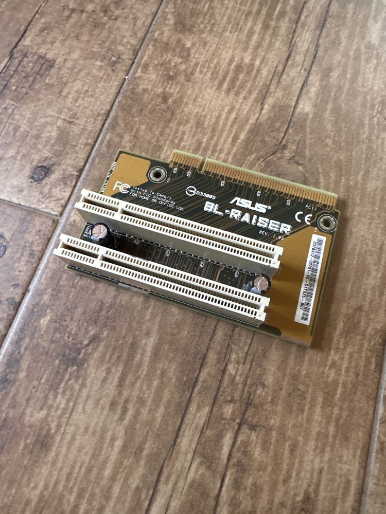 Asus 8L-Raiser Card PCI Rev 1.03
