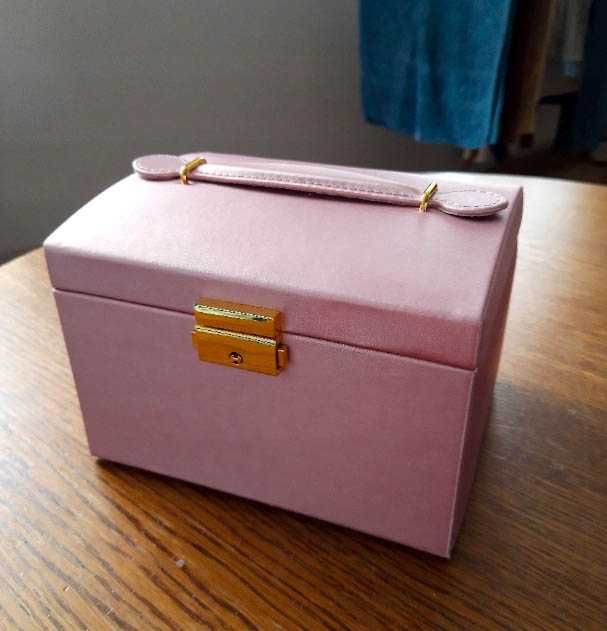 SZKATUŁKA NA BIŻUTERIĘ z lusterkiem - kuferek na kluczyk