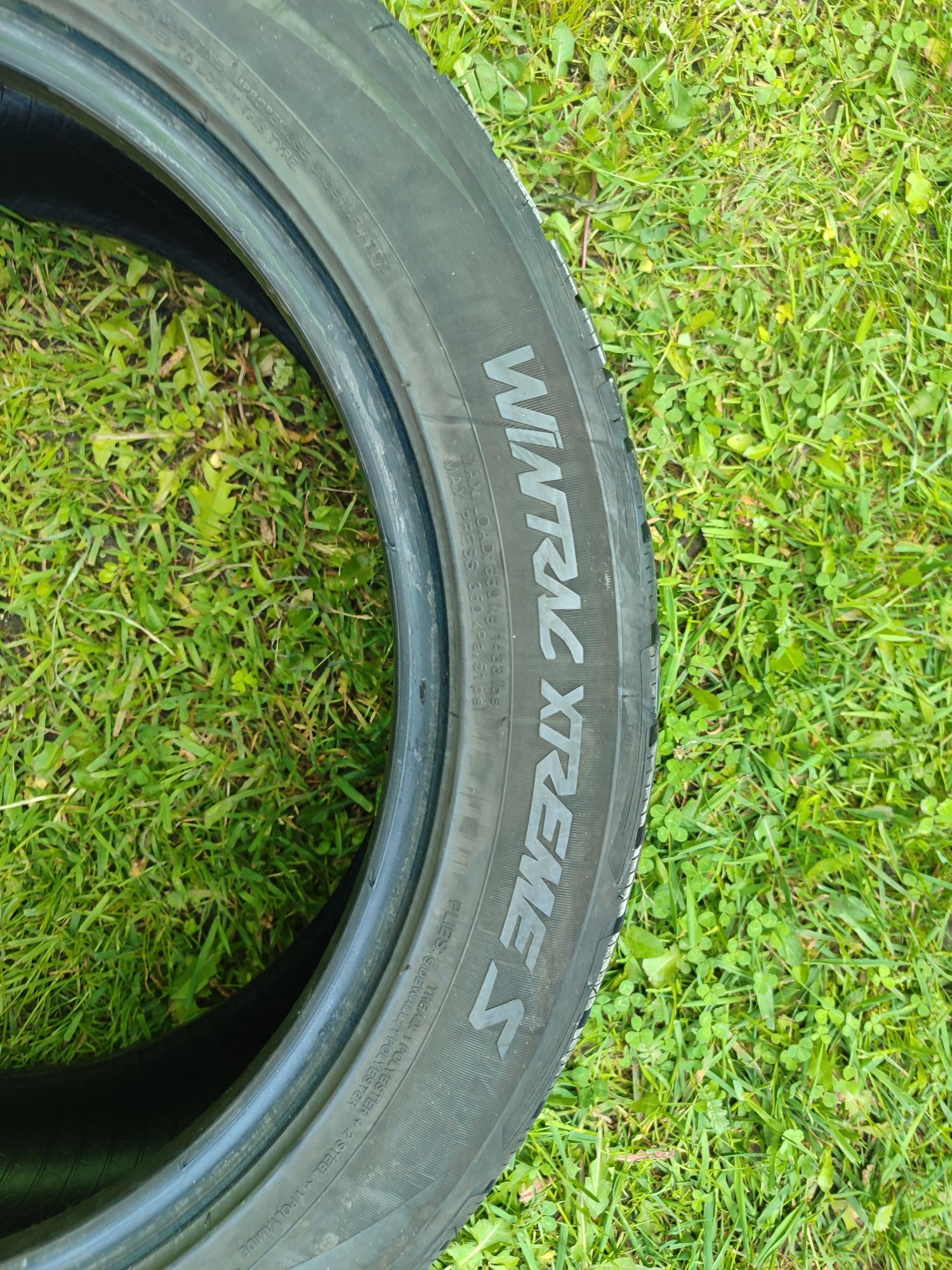 Продам пару шин Vredestein Wintrac xtremeS 205/50R17