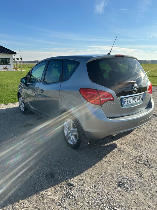 opel meriva 2010 rok 1.4 benzyna zarejstrowana oc przeglad