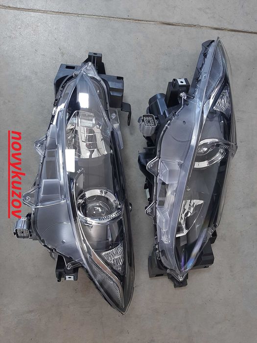Фонар задній на Mazda 3 (BM) Мазда 3 БМ SDN/HB с 2013 г.-