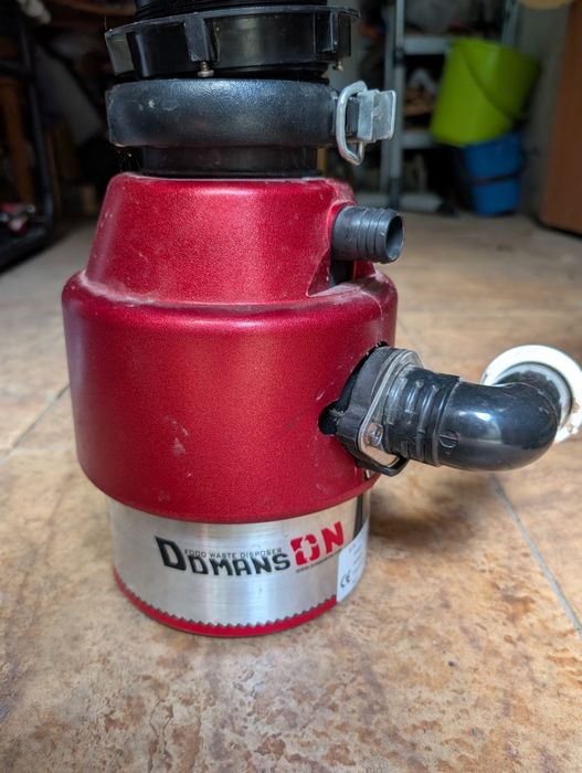 Прдрібнювач відходів під мийку