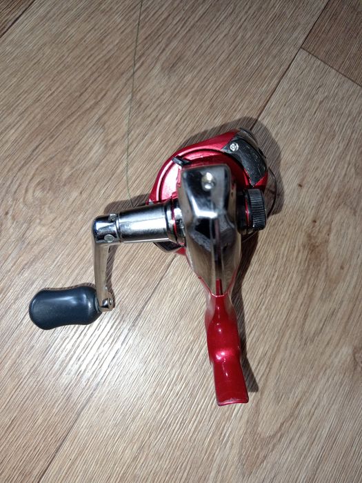 Продам катушку Shimano CATANA 2500FB