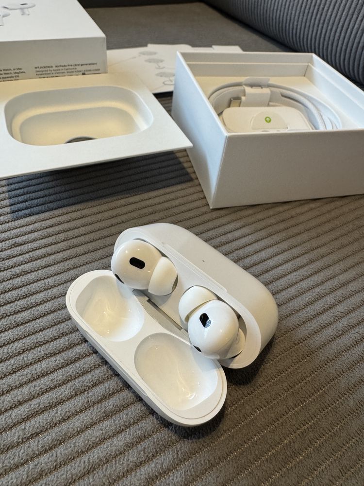 Apple AirPods Pro 2 generacji z etui MagSafe