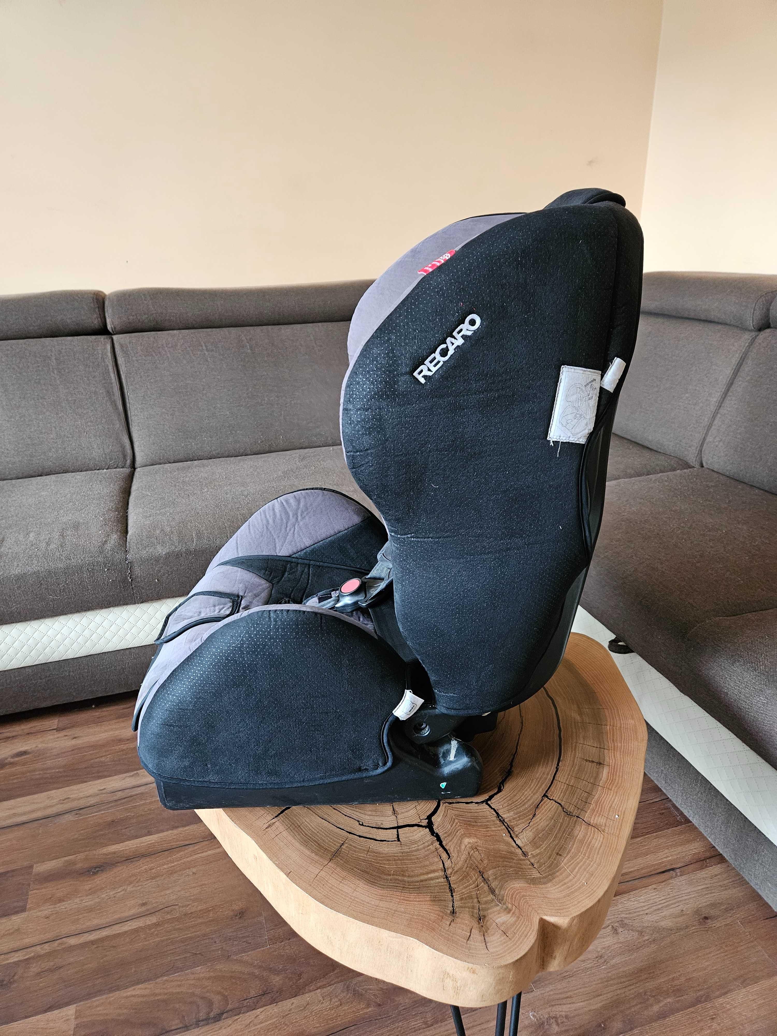 Fotelik samochodowy Recaro Young Expert Plus + baza Isofix