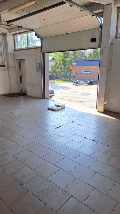 Magazyn z rampą 220 m2