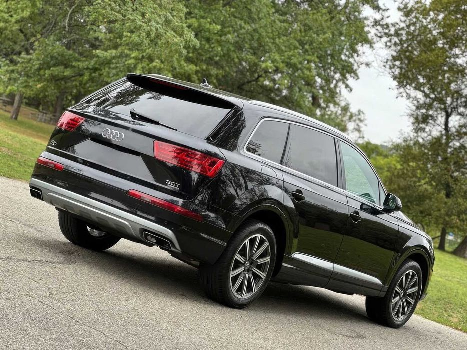 Audi Q7 quattro Premium Plus      2017