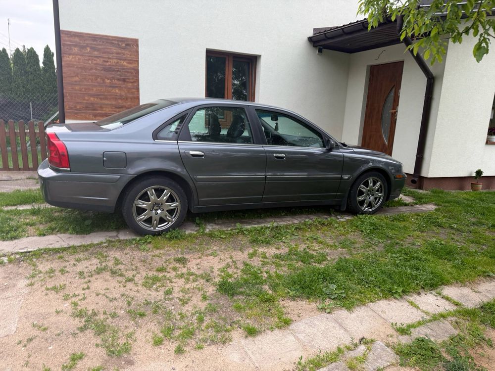 Volvo S80 2.4 D5 manual 163 km 2005 Black Edition