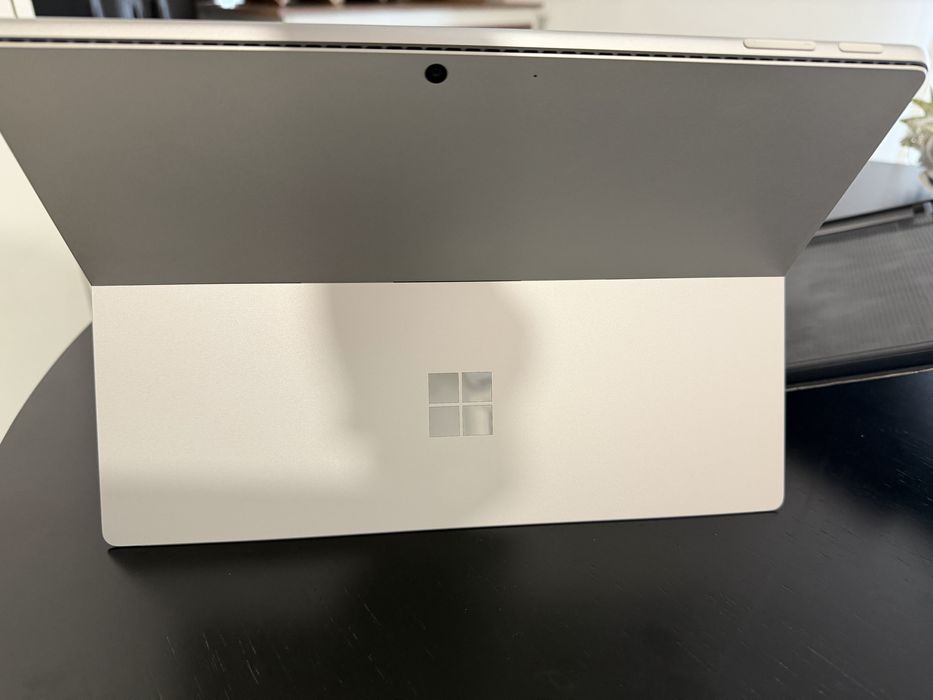 Surface Pro 9 - Como Novo