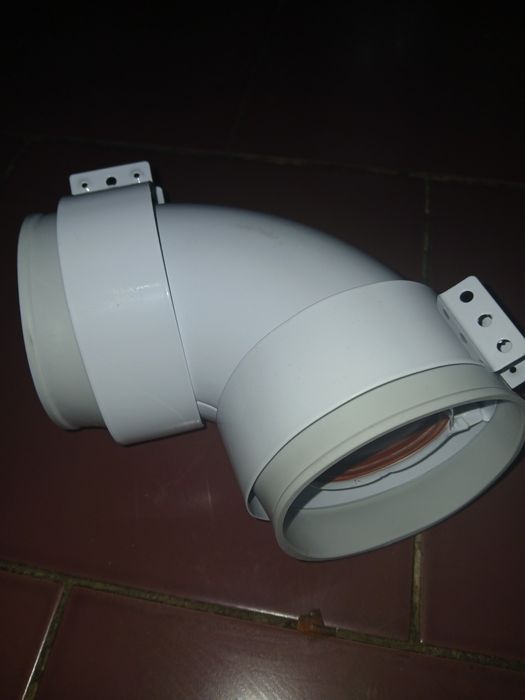 Коаксіальное коліно 60/100 90 градусів