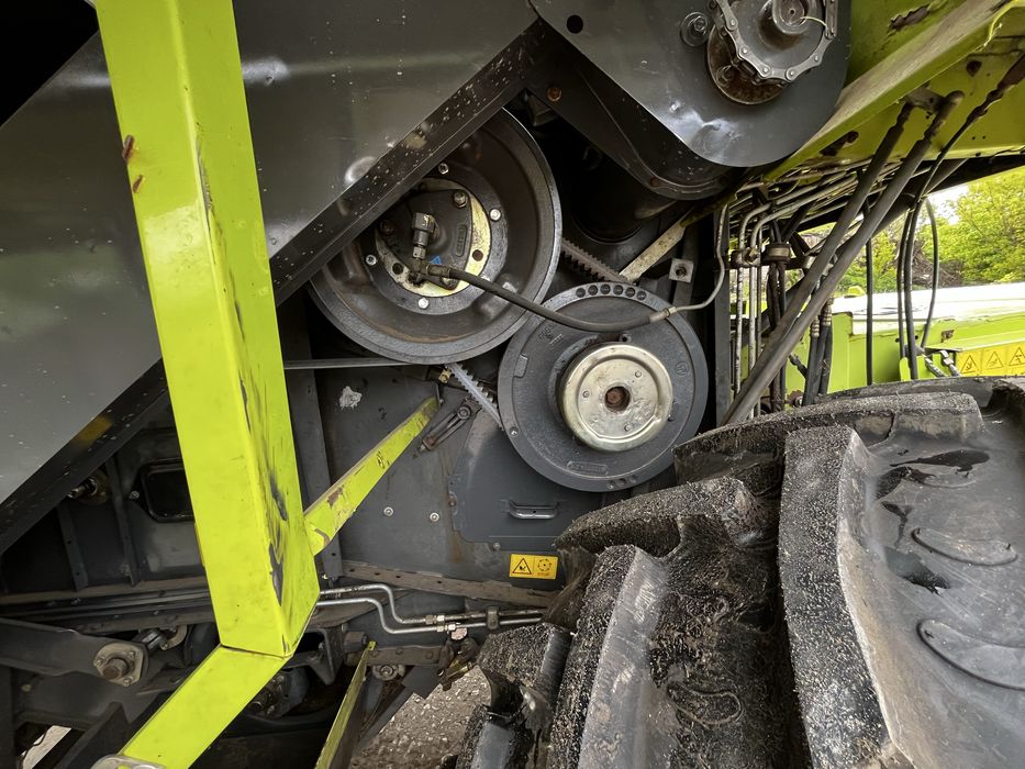 Комбайн зернозбиральний Claas Dominator 130 2006 p Свіжий