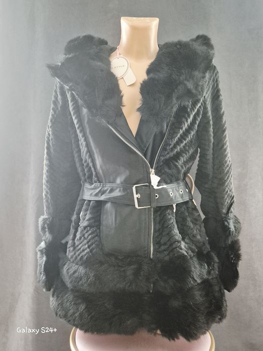 Kurtka skórzana z futerkiem I paskiem