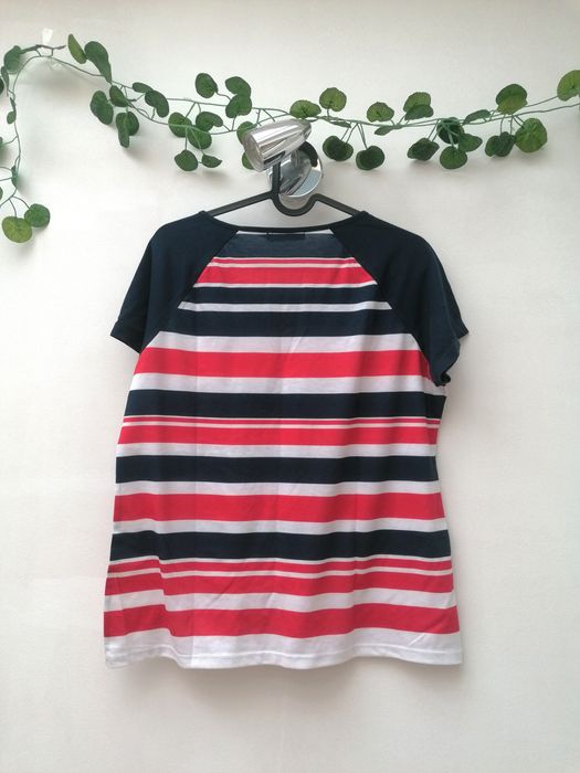 T-shirt às Riscas