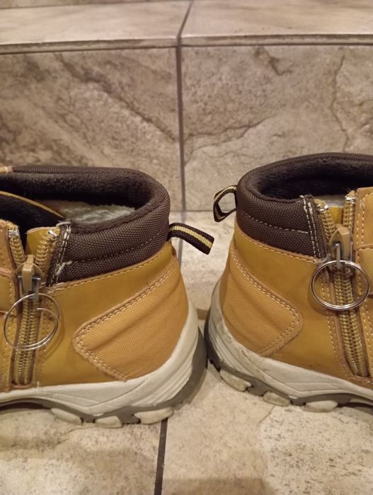 Zimowe buty chłopięce roz.  34