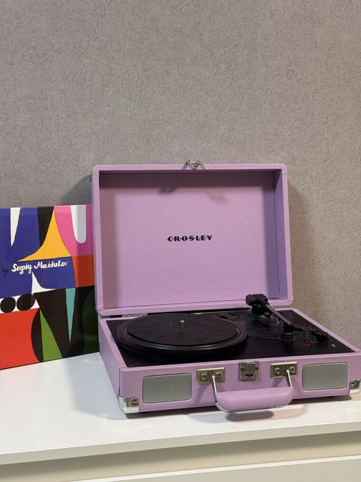 Вініловий програвач Crosley (потрібен ремонт)